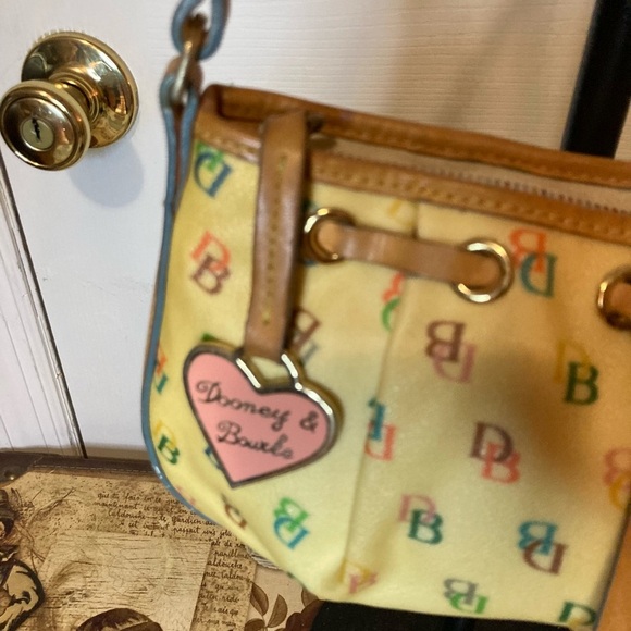 VNTG DOONEY & BOURKE H3 44475 tote Shoulderbag small purse - Picture 3 of 11